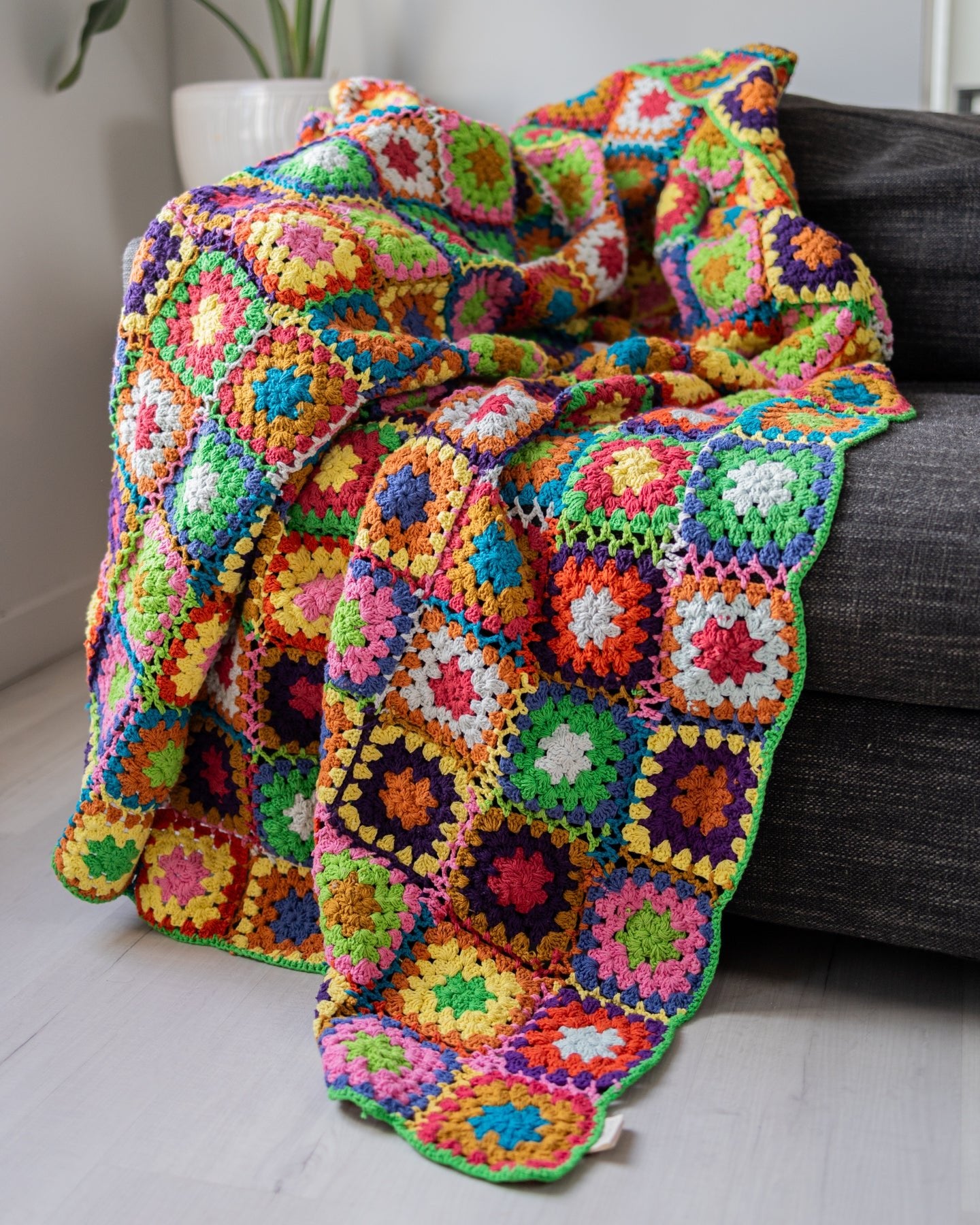 Crochet granny square throw deals blanket