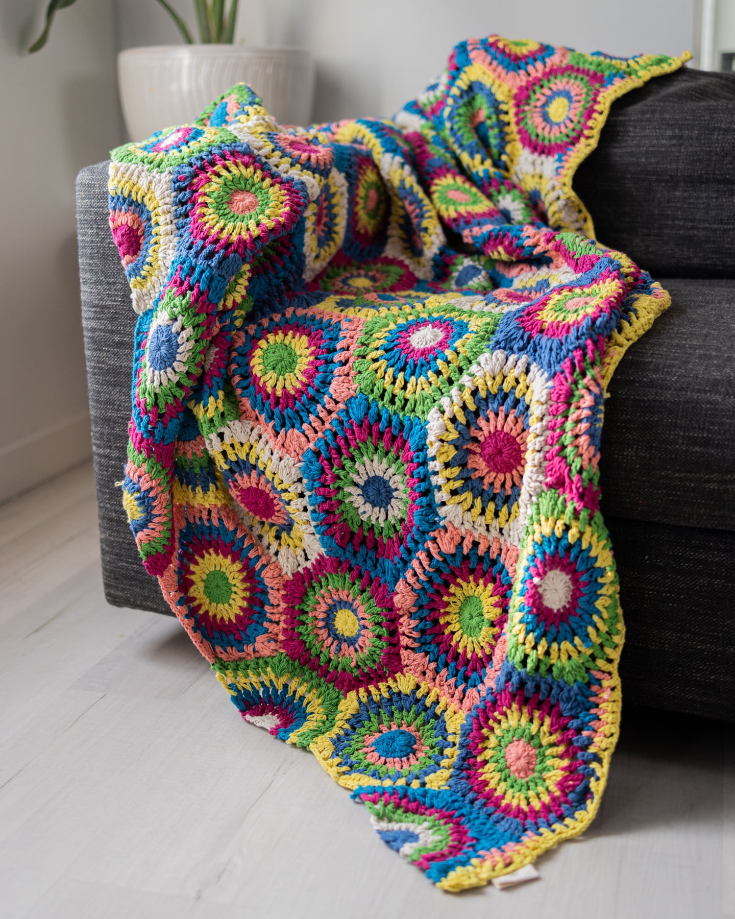 Vintage outlet Crochet Grandma Throw Blanket